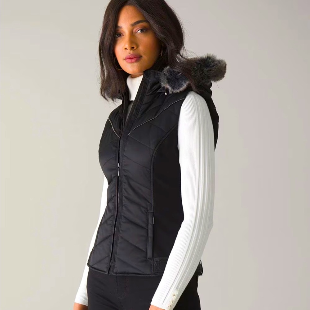 White House black Market black hooded puffer vest
